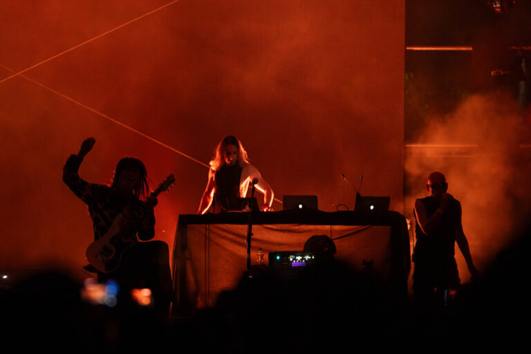 Galerija – Sisters of Mercy, Luka Beograd, 24.7.2025.
