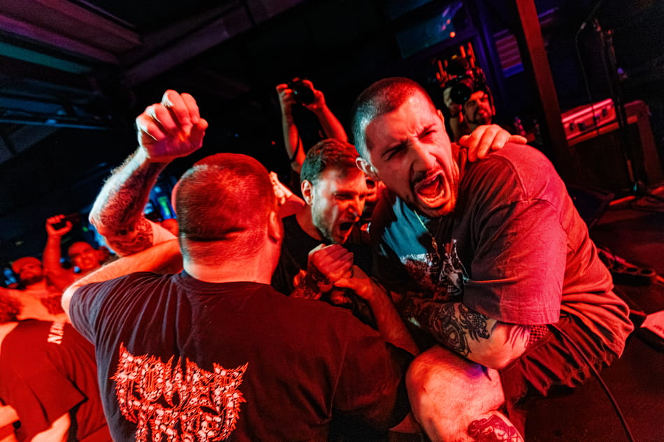 261008_Combust_0927_d404